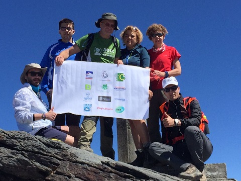 0-00000000000000000000000000000000000000000000000000000000000000000005