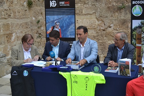 A-Acazorlajuliofirma