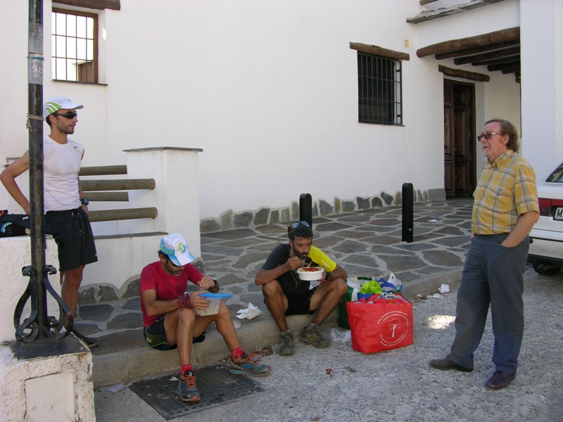 avituallamientocapileriajuntoaJulio